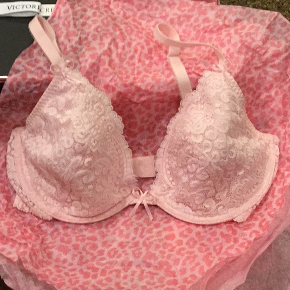 Victoria Secret pink lace bra, size 36D like new